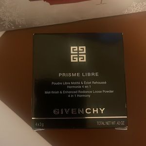 Givenchy Prisme Libre Loose Setting and Finishing Powder, Satin Blanc